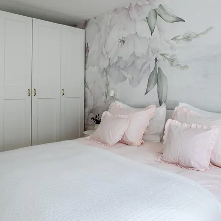 Apartment Stanza Palmis The Urban Retreat